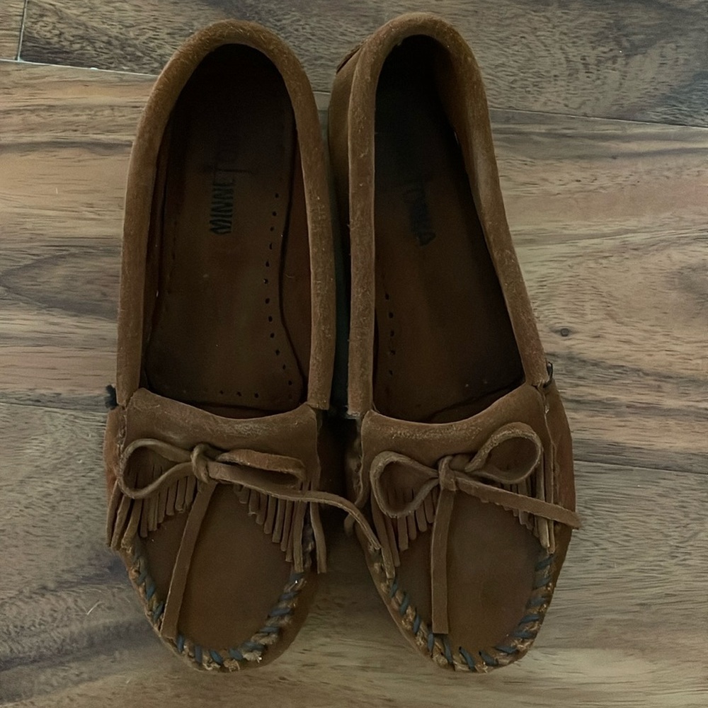 Minnetonka brown suede moccasin size 7